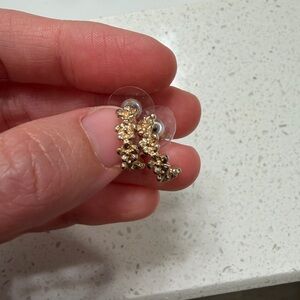 Elegant Gold Cluster Earrings